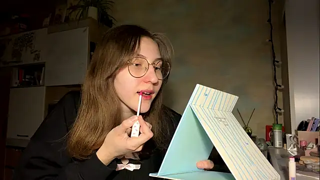 Miaaa Moon online show from 19, 3, 2026