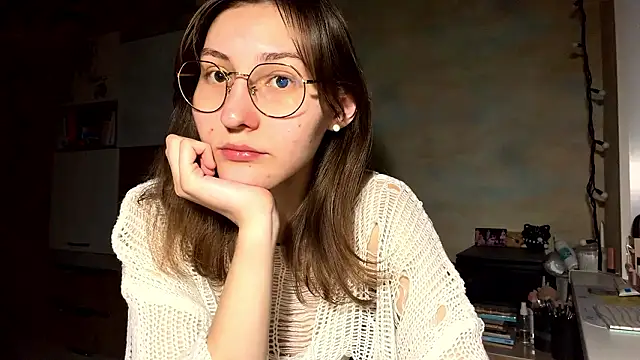 Miaaa Moon online show from 7, 2, 2026