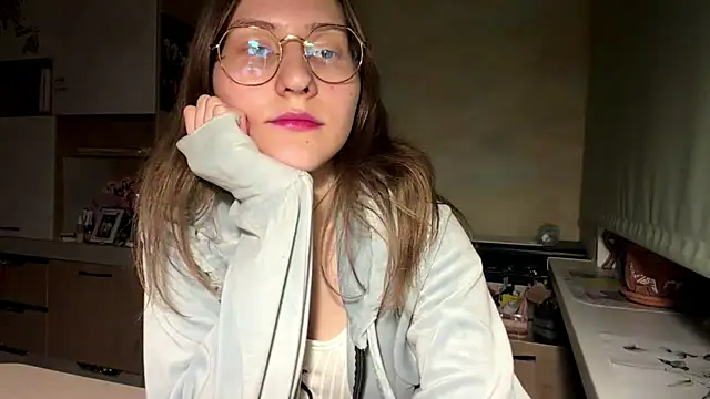Miaaa Moon online show from 29, 4, 2026