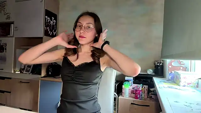 Miaaa Moon online show from 6, 5, 2026