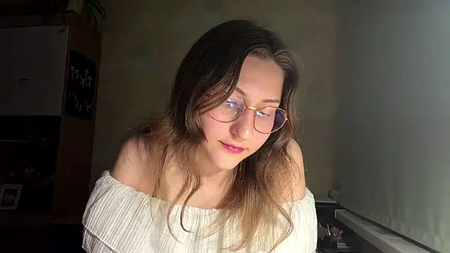 Miaaa Moon online show from 31, 5, 2026