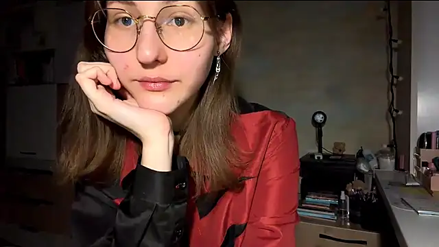 Miaaa Moon online show from 5, 2, 2026