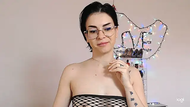 Snapshot of emacandy chatting on 16, 4, 2026 emacandy online show from 16, 4, 2026