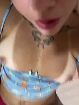 queen sex69 online show from 15, 4, 2026