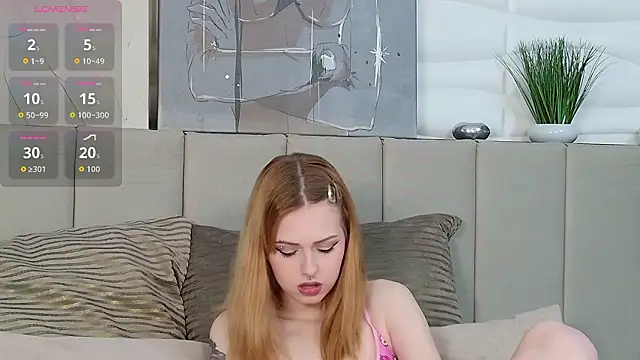 DephneMoon online show from 17, 2, 2026