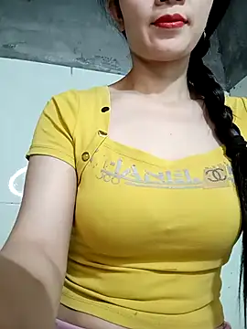 Snapshot of Vyvvyy69 chatting on 7, 7, 2026 Vyvvyy69 online show from 7, 7, 2026