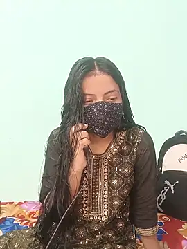 18 year old girl online show from 9, 4, 2026