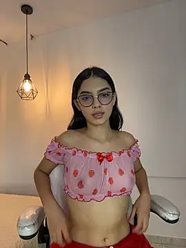 Doll Alaia  online show from 25, 2, 2026