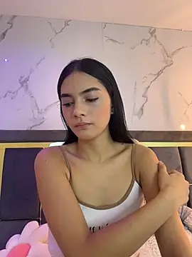 Doll Alaia  online show from 6, 2, 2026