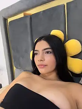 Doll Alaia  online show from 26, 2, 2026