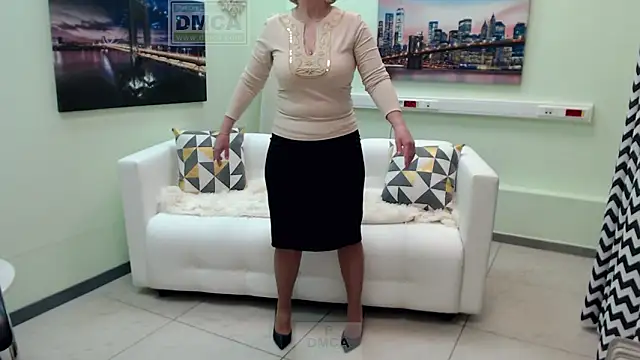 MONA W online show from 15, 2, 2026