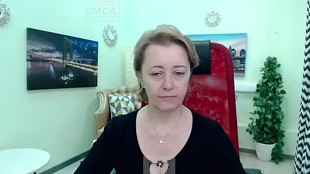 MONA W online show from 7, 4, 2026