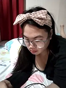 Zyramae 25 online show from 14, 3, 2026