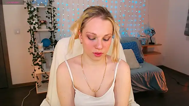 Betty Vega online show from 2, 2, 2026