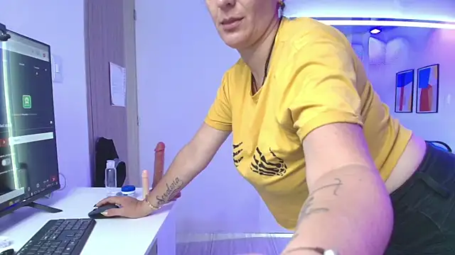 Madame scarlett online show from 25, 3, 2026