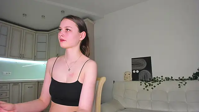 pink banny online show from 14, 4, 2026