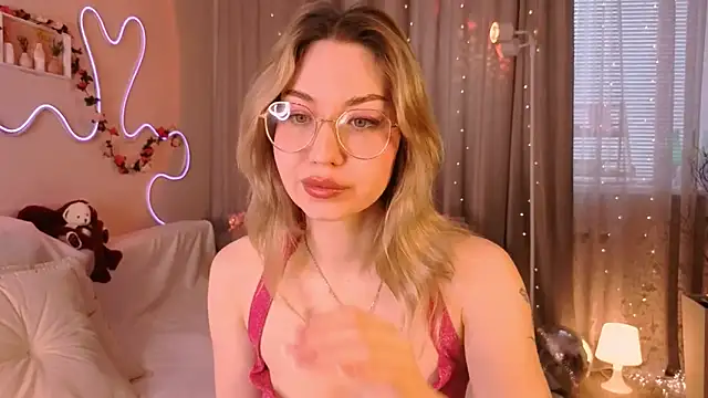 lusciousslily online show from 19, 3, 2026