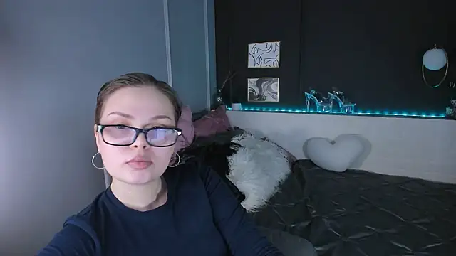 Maykinkya online show from 27, 3, 2026