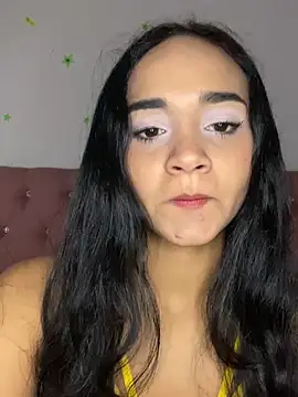 Snapshot of Maria_x_Alejandra chatting on 14, 5, 2026 Maria x Alejandra online show from 14, 5, 2026
