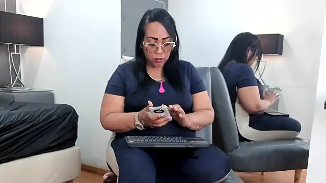 Oliviia williams online show from 12, 2, 2026