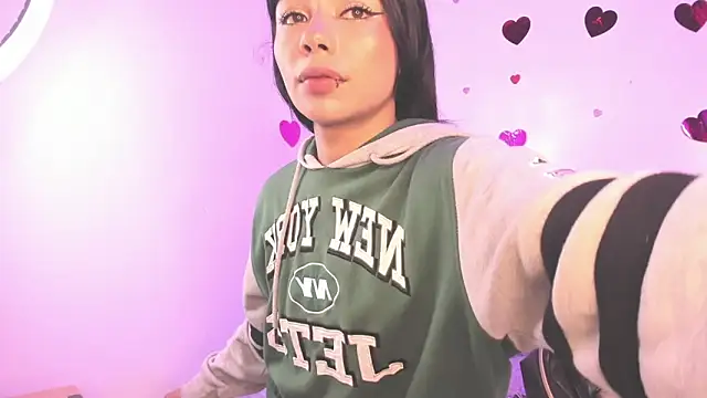 Bella Miller1  online show from 13, 3, 2026