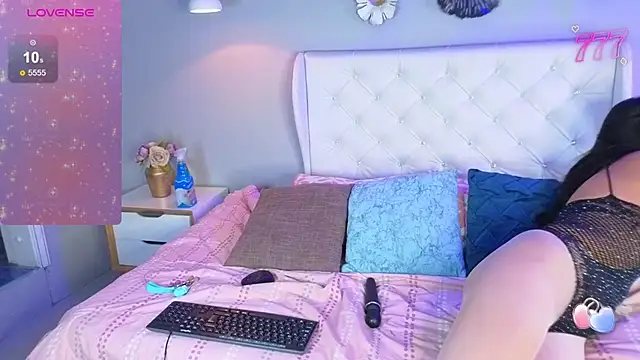 Snapshot of blush_bloom chatting on 3, 6, 2026 blush bloom online show from 3, 6, 2026