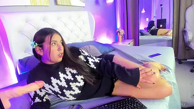 blush bloom online show from 18, 4, 2026