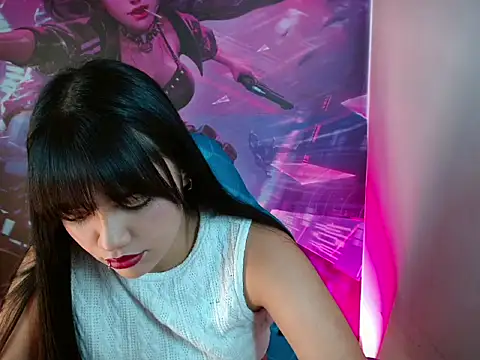 Kaytlin James online show from 5, 2, 2026