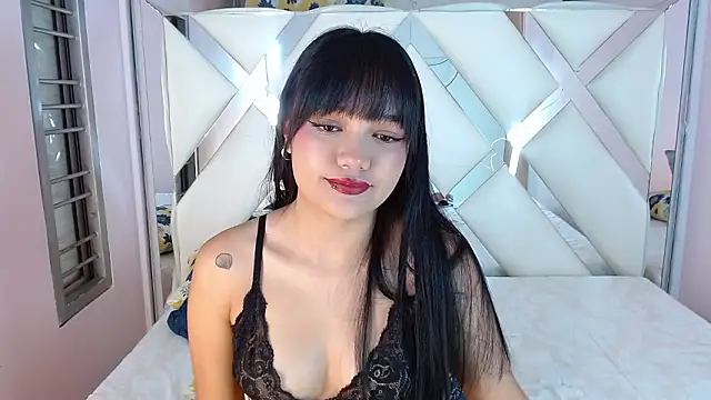 Kaytlin James online show from 13, 2, 2026