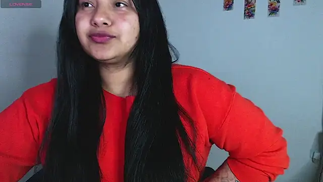 Snapshot of emily-rousee- chatting on 26, 5, 2026 emily-rousee- online show from 26, 5, 2026