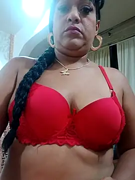 Snapshot of SabrinaColin chatting on 9, 6, 2026 SabrinaColin online show from 9, 6, 2026