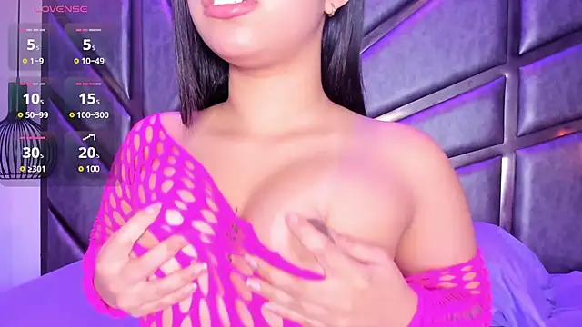 NicollJabocs online show from 11, 5, 2026