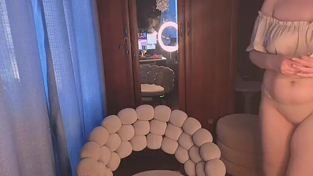 Doll lira online show from 21, 4, 2026