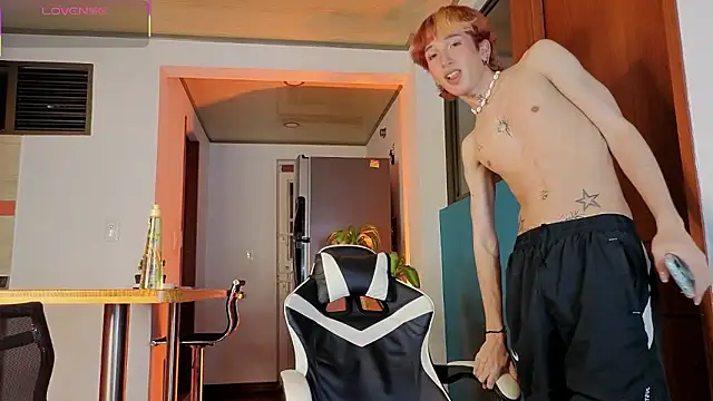 golden twink  online show from 10, 2, 2026