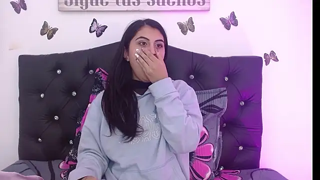 Coral Villalobos online show from 7, 3, 2026