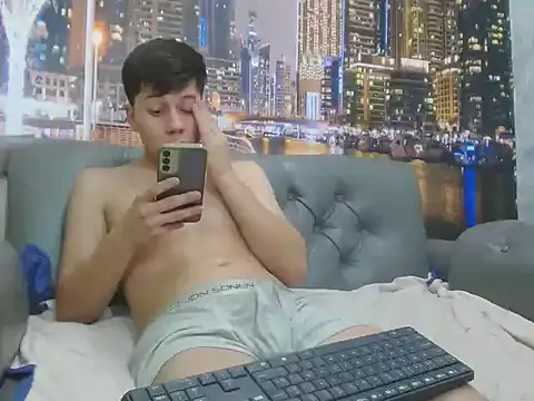 santiago xxxcol online show from 19, 3, 2026