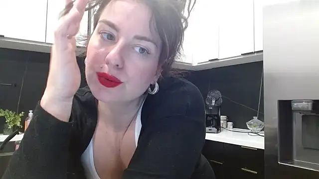 HazelSkyesChat online show from 11, 4, 2026