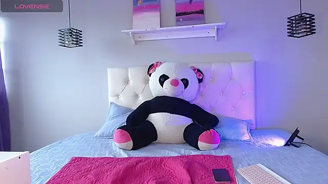 VelvetRosss online show from 9, 4, 2026