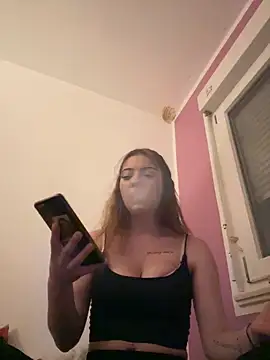 SofieKayla online show from 14, 4, 2026