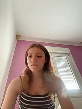 SofieKayla online show from 10, 4, 2026