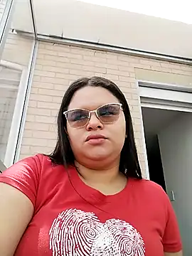 SamanthaStonee online show from 3, 3, 2026