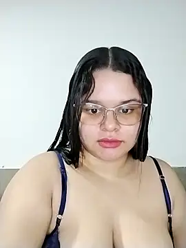Snapshot of SamanthaStonee chatting on 7, 6, 2026 SamanthaStonee online show from 7, 6, 2026