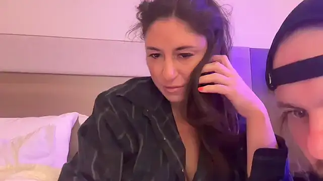 mr mrs glitter online show from 30, 3, 2026