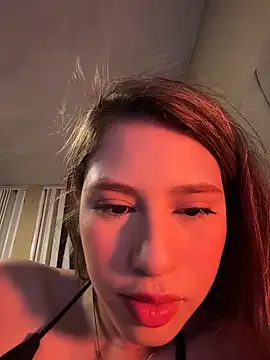 Snapshot of romyamo chatting on 24, 4, 2026 romyamo online show from 24, 4, 2026