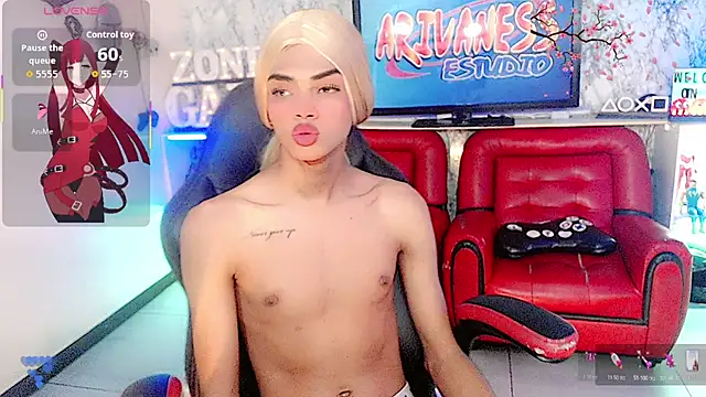 Snapshot of Karol_Vanessa__ chatting on 29, 4, 2026 Karol Vanessa online show from 29, 4, 2026