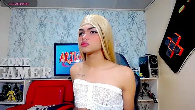 Snapshot of Karol_Vanessa__ chatting on 4, 6, 2026 Karol Vanessa online show from 4, 6, 2026