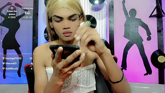 Snapshot of Karol_Vanessa__ chatting on 24, 5, 2026 Karol Vanessa online show from 24, 5, 2026