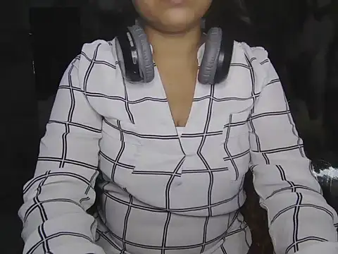 Snapshot of Bold_Beauty_07 chatting on 6, 5, 2026 Bold Beauty 07 online show from 6, 5, 2026