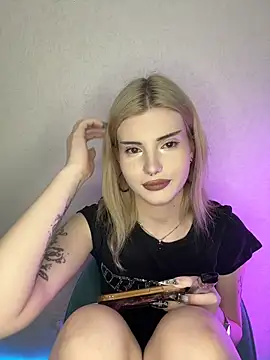 ScarletBlackwood online show from 14, 4, 2026