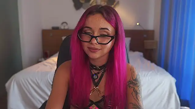 Sarah Pink online show from 10, 1, 2026